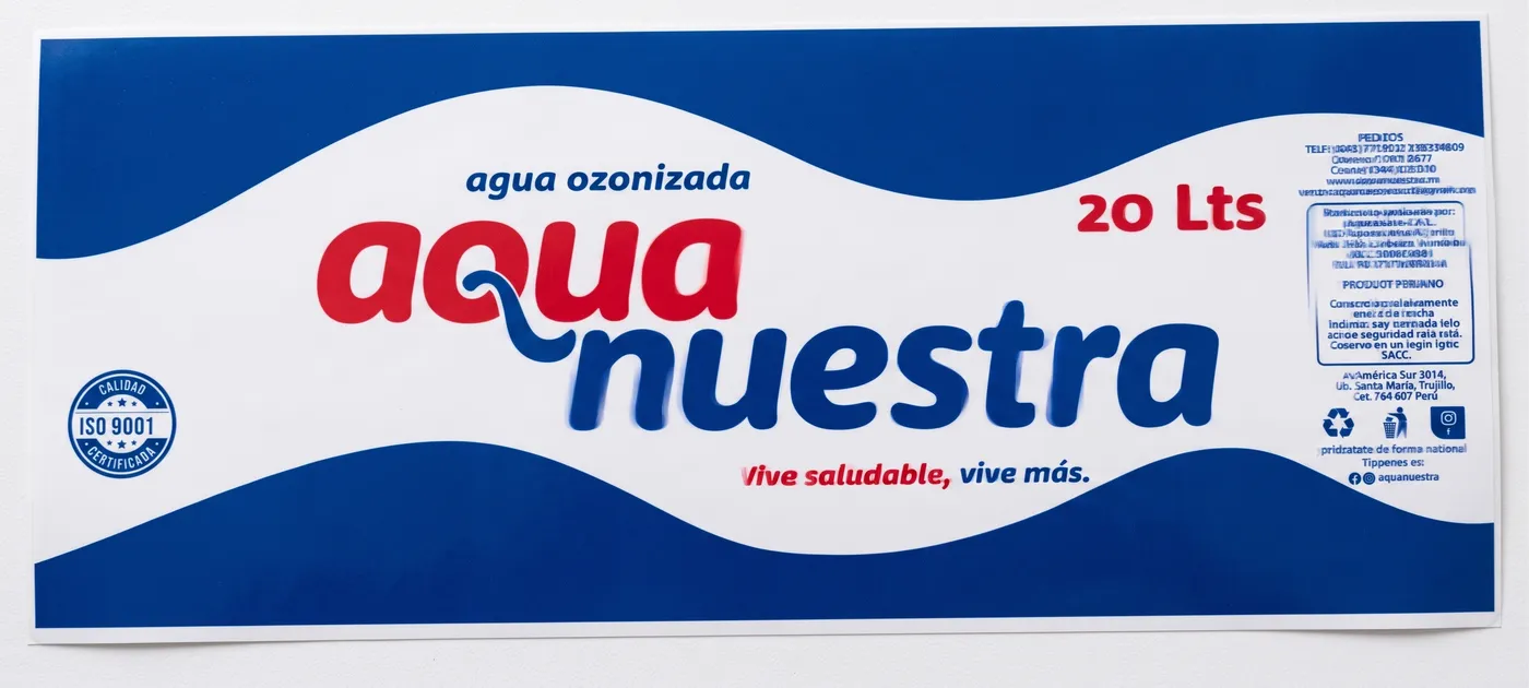 Etiqueta etiqueta de botella impresa por Etiflex para Agua Nuestra